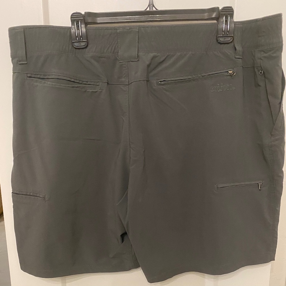 Men’s Kuhl Navigatr Shorts, sz 40
